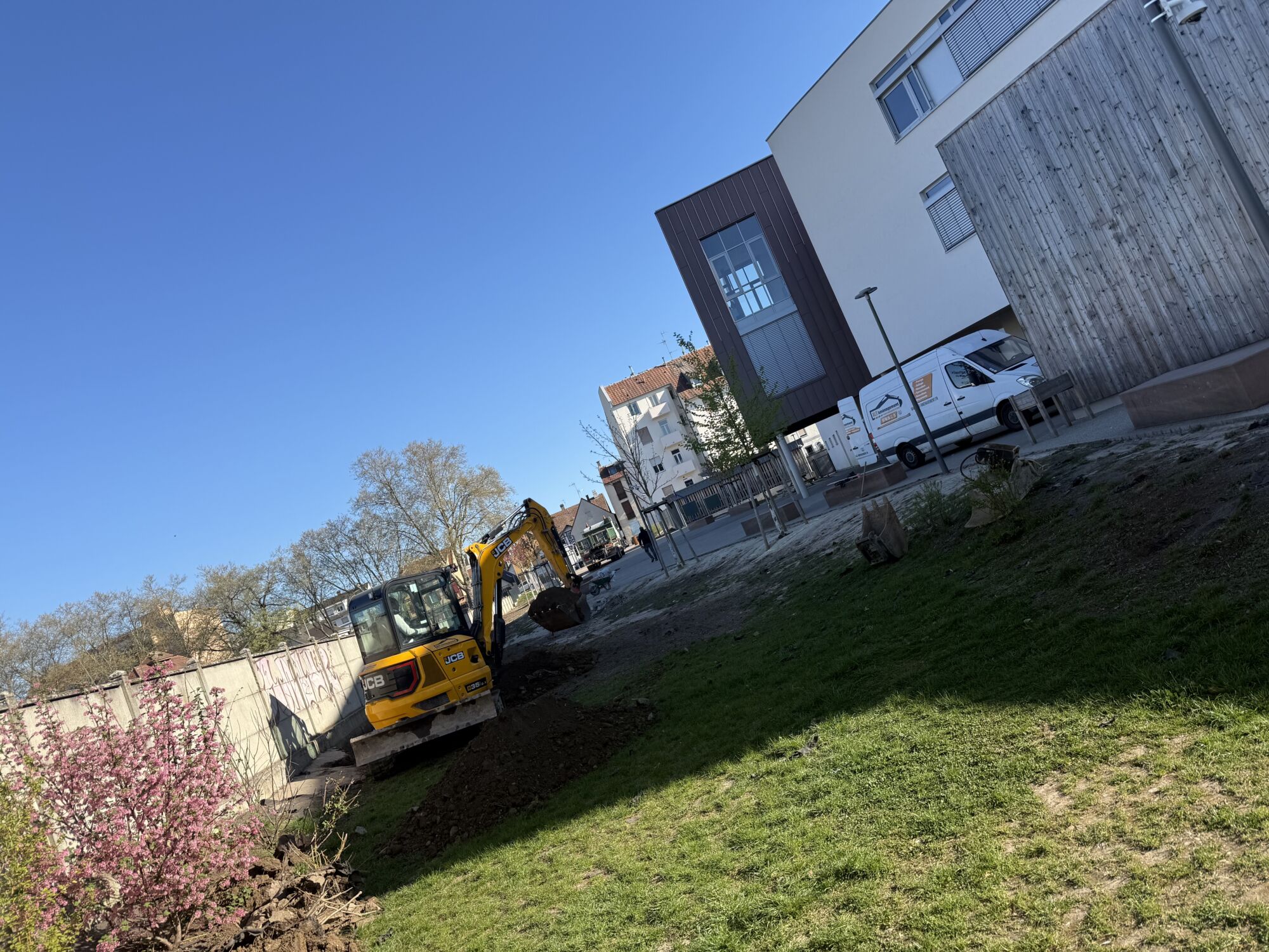 IMG_1578 | ALS Aménagement Réalisation de l’agrandissement d’une cour en pavés drainants à Strasbourg – École La Doctrine Chrétienne Lingolsheim 1